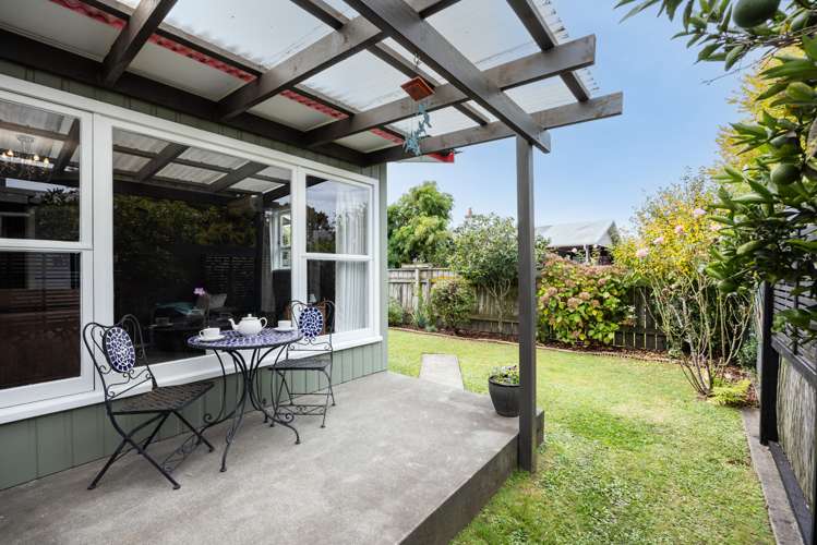 2/32 White Street Taradale_8