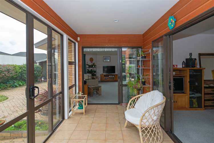 22 Karina Crescent Redwoodtown_12