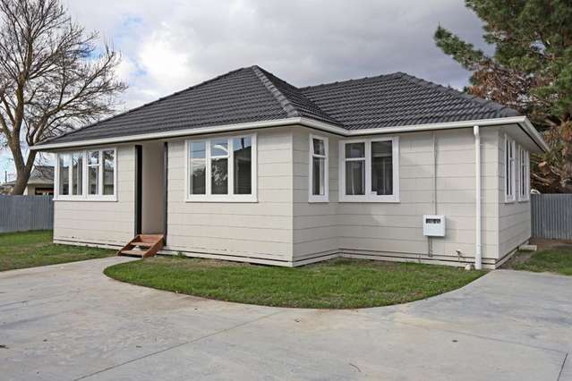 3 bedroom home in Akina