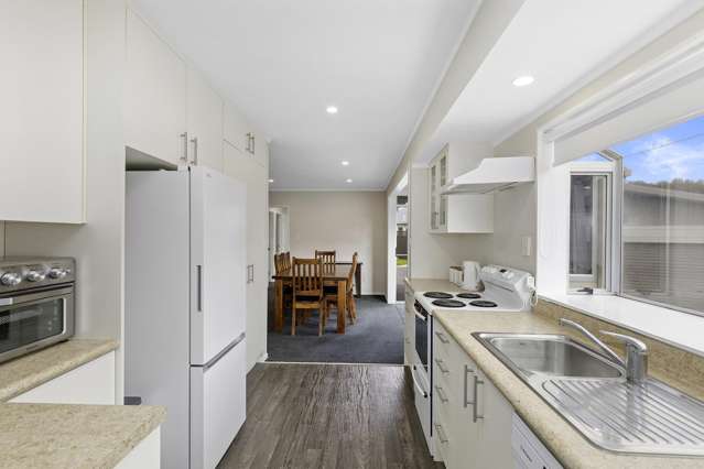 17 Memphis Grove Totara Park_4