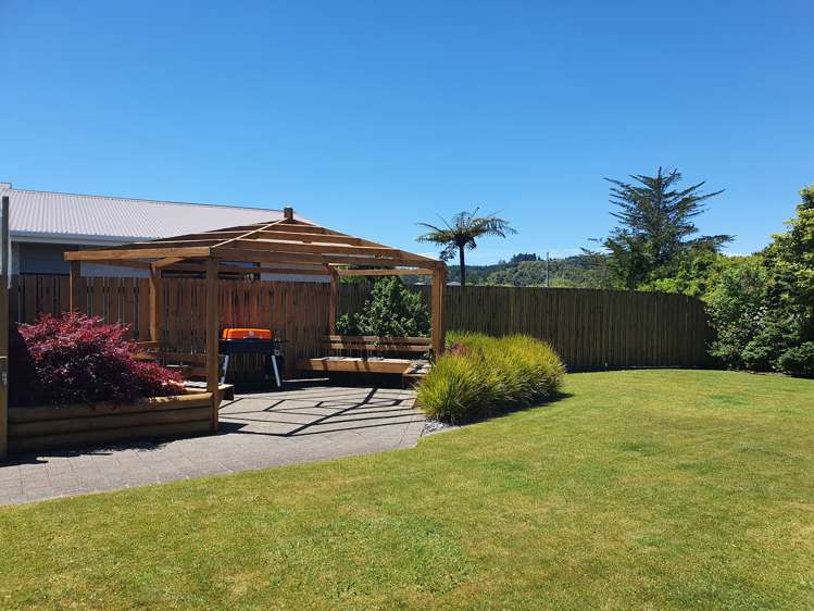 12 Gilbert Road Paroa_15