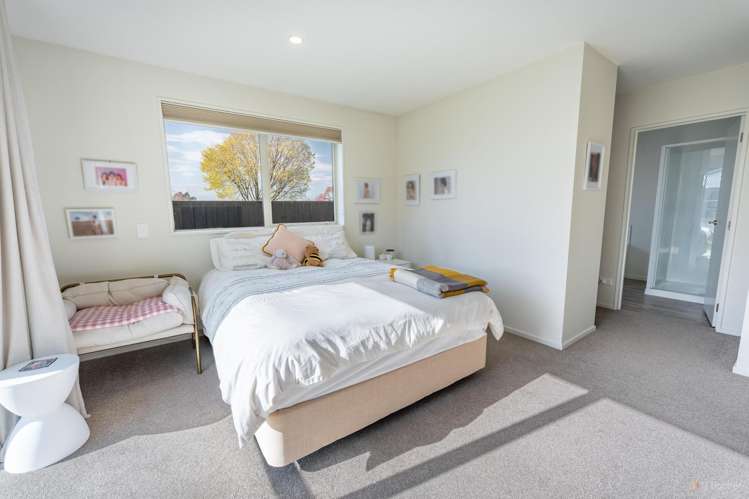 3 Strawberry Lane Waimate_16