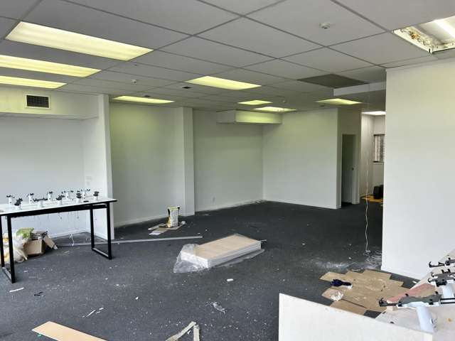 301K Botany Road Botany Downs_1