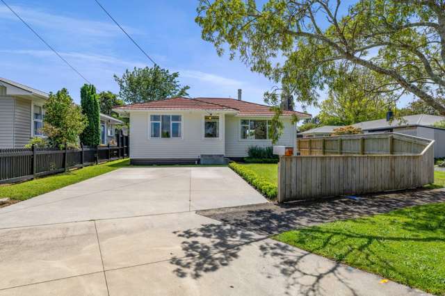 WARM, SUNNY AND CAREFREE LIVING