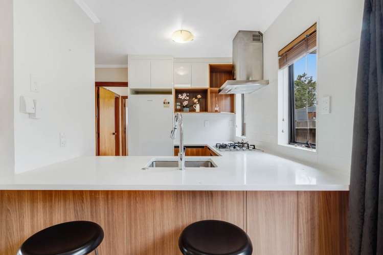56 Fitzherbert Avenue West Harbour_14