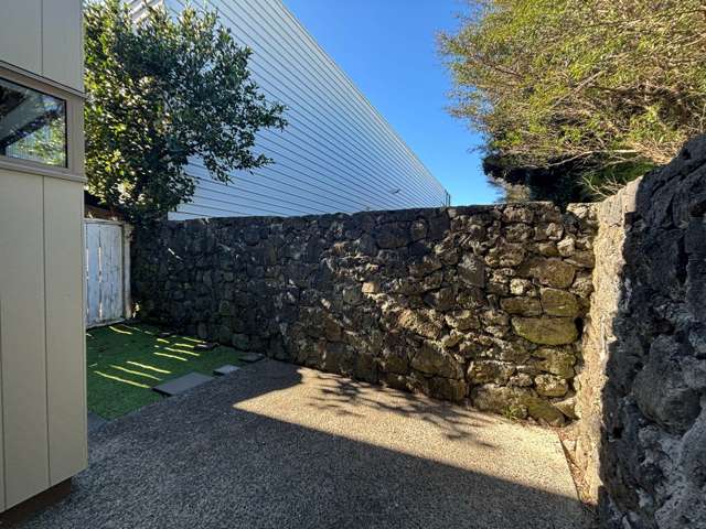 1/21 Hunters Park Drive Three Kings_4