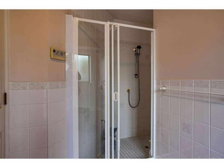 12 Lachlan Place Marchwiel_20