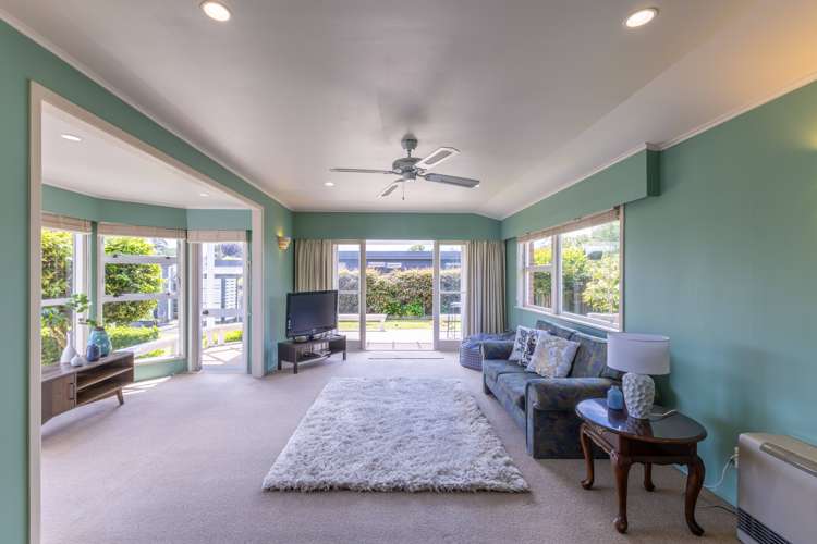 5 Tudor Crescent Chedworth_9