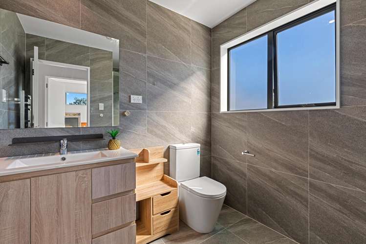 2A Robin Lane Browns Bay_8