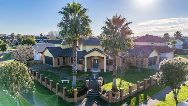 Luxury Living with 4-Car Garaging!