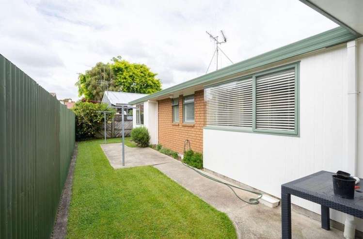 18A Pearsons Avenue 1055_13