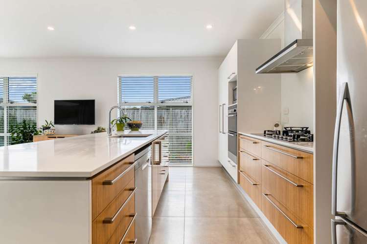 16 Kukuwai Avenue Red Beach_7