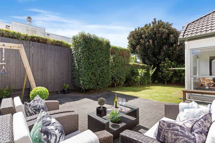 2/116 Riddell Road Glendowie_17