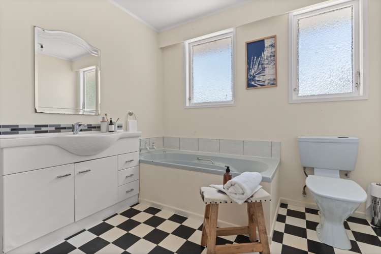 33 Daniell Street Solway_11