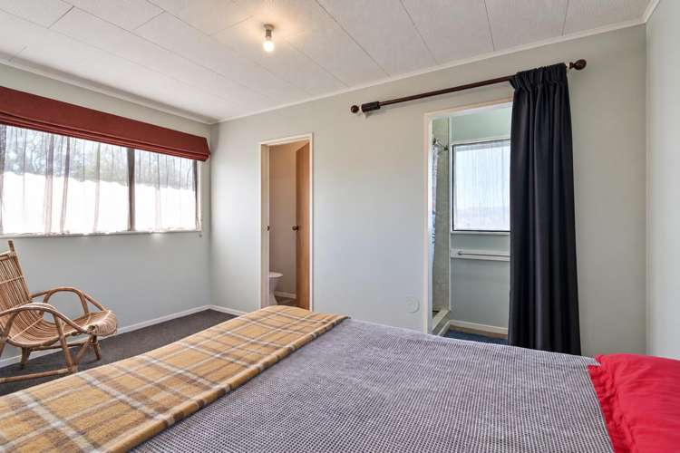 605A Queen Street East Parkvale_17