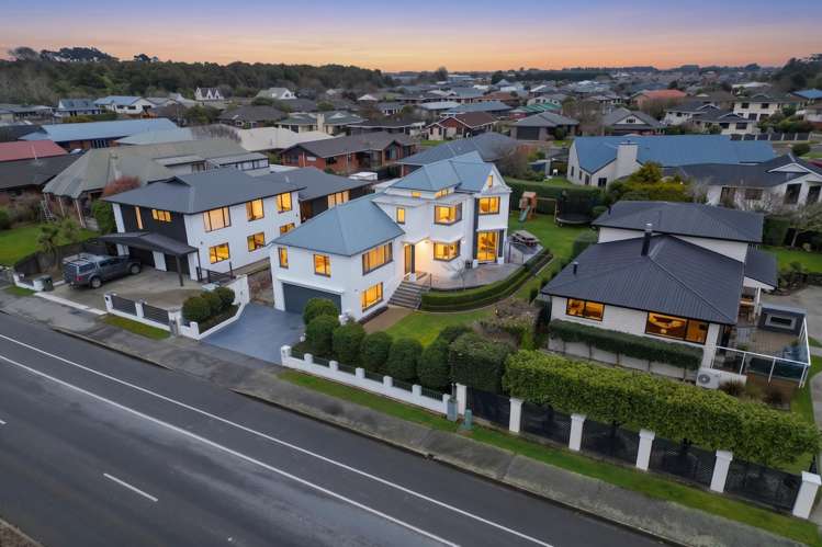 712 Queens Drive Waikiwi_33