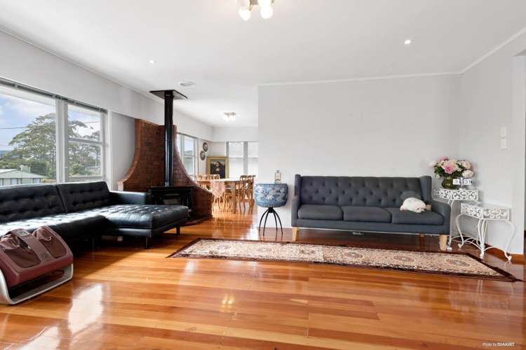 96 Vodanovich Road Te Atatu South_5