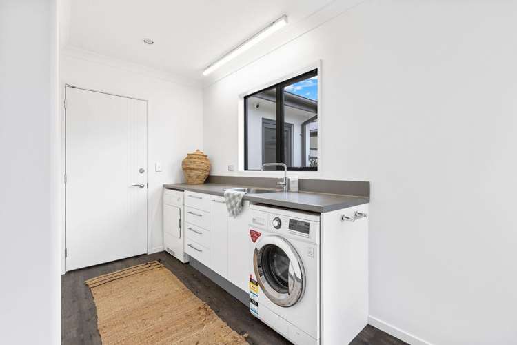 2 Araucana Way Burwood_17