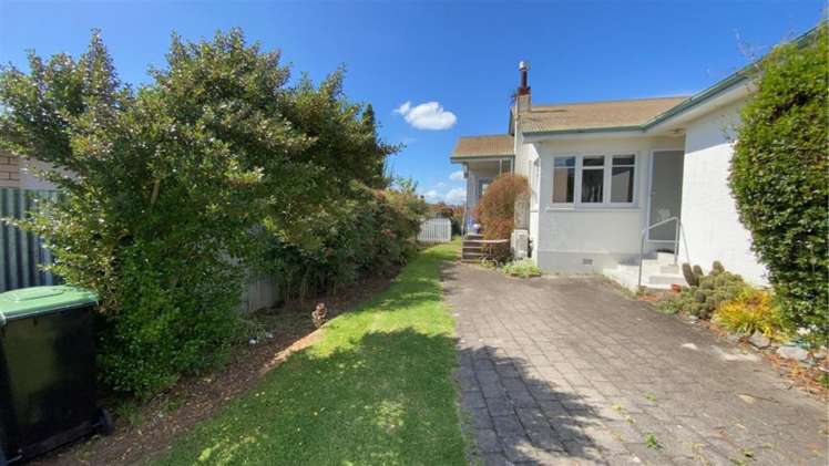 10 Greerton Road Greerton_9