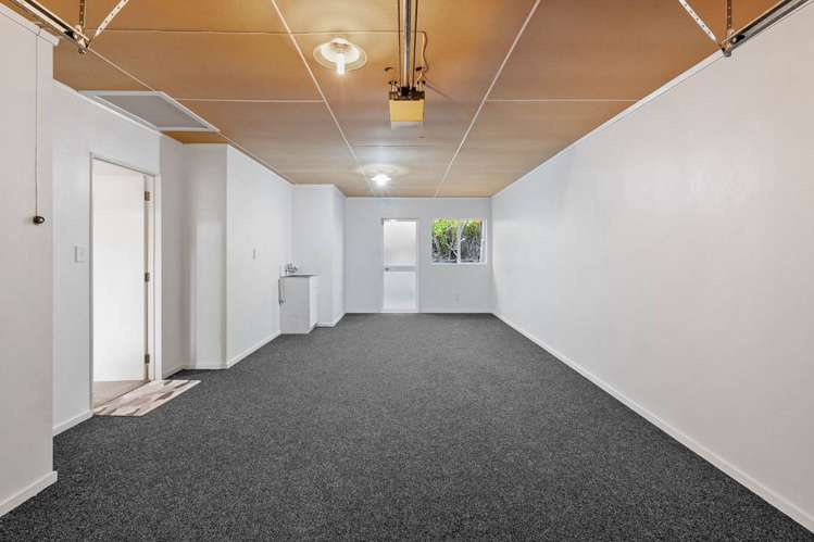 299B Glengarry Road Glen Eden_14