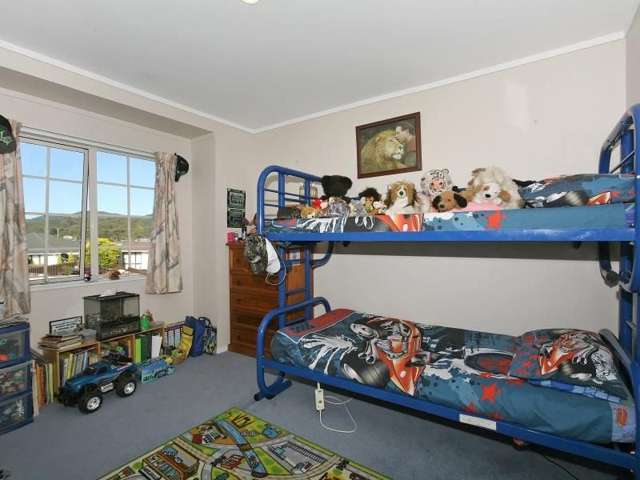 33 Grimsby Grove Wainuiomata_4