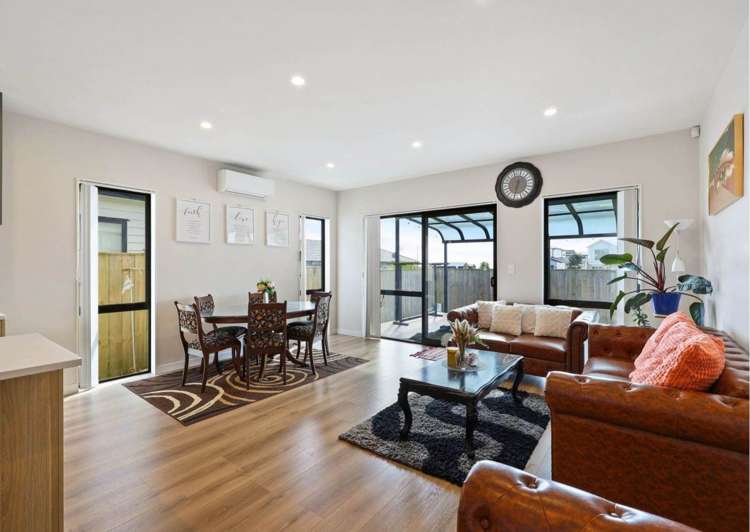 12 Korowhiti Road Clarks Beach_3