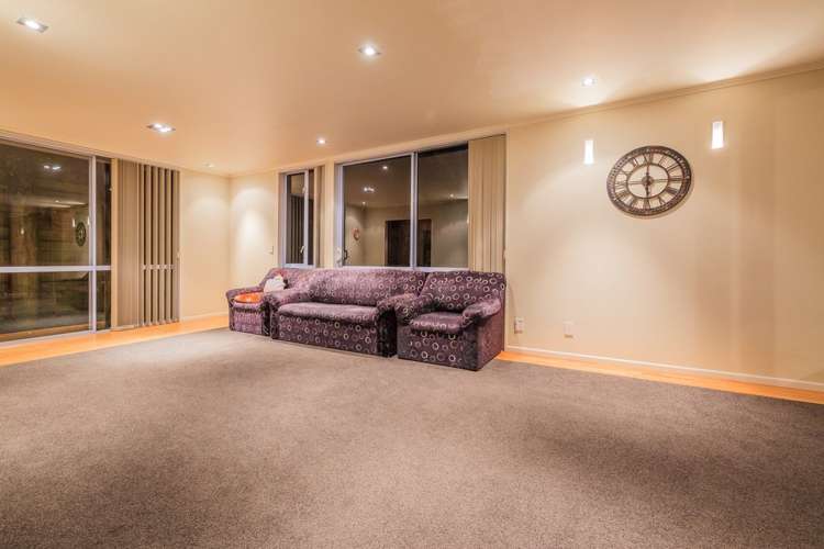 76 Saddleback Rise Murrays Bay_13