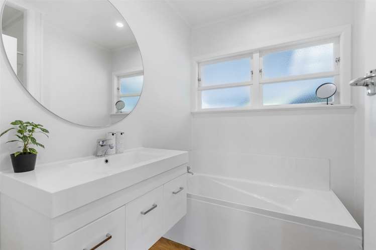 16 Saint Peters Street Northcote_12