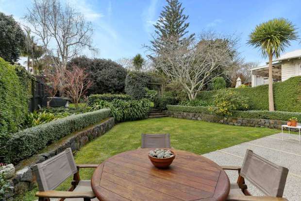 6215bc06eefc6ffe6a0ac6cde73f9b70