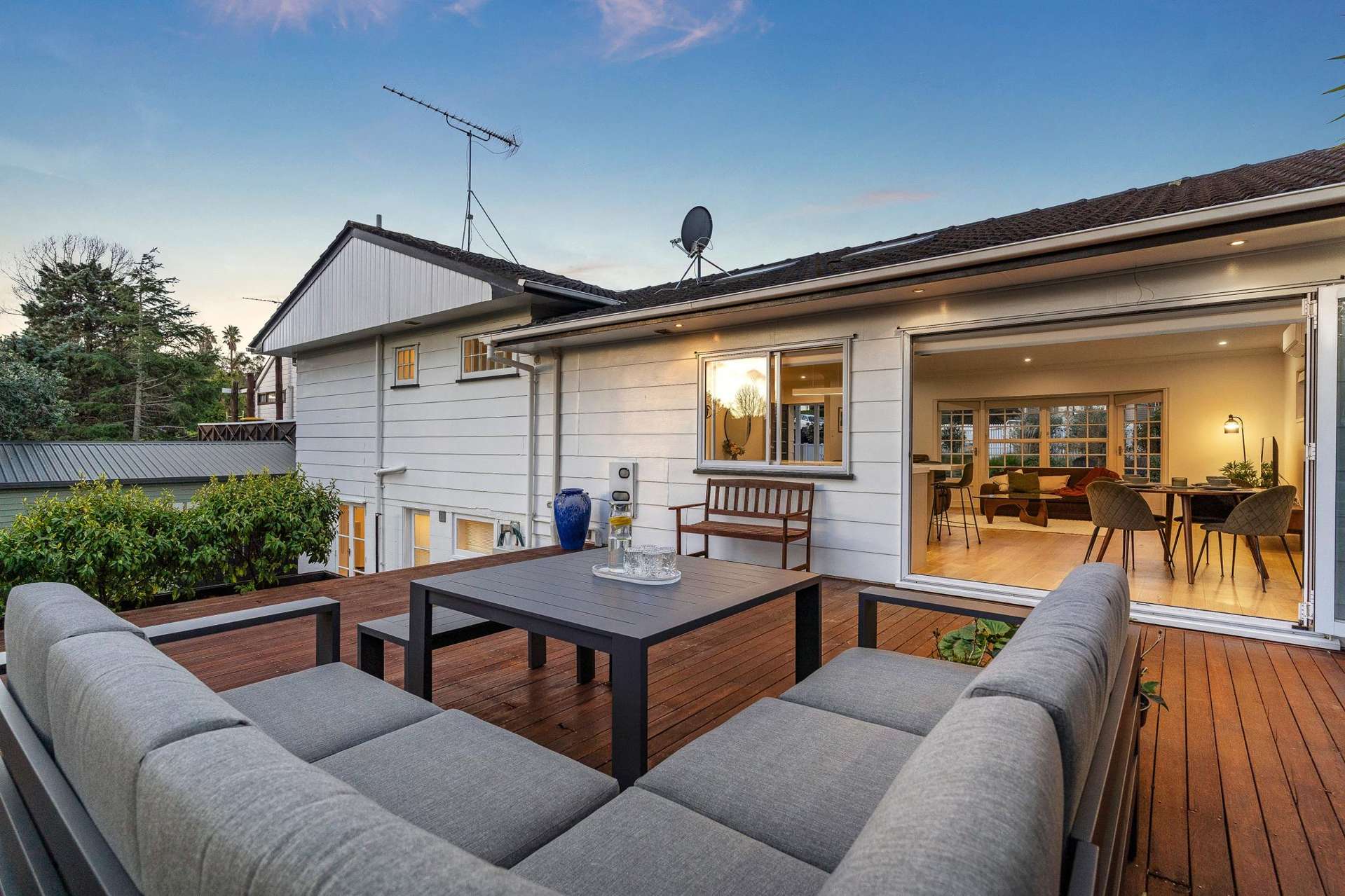 16 Pickwick Parade Mellons Bay_0