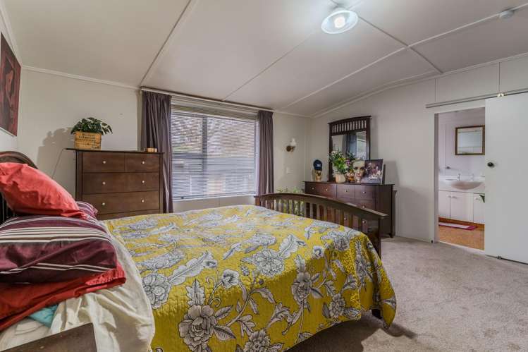 1391 Coast Road Karitane_14