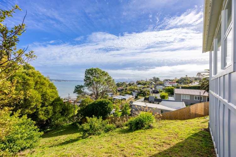 9 Roberts Road Matakatia_23