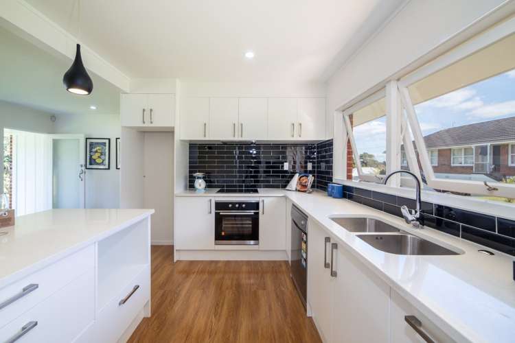 2/34 Alamein Avenue Belmont_11