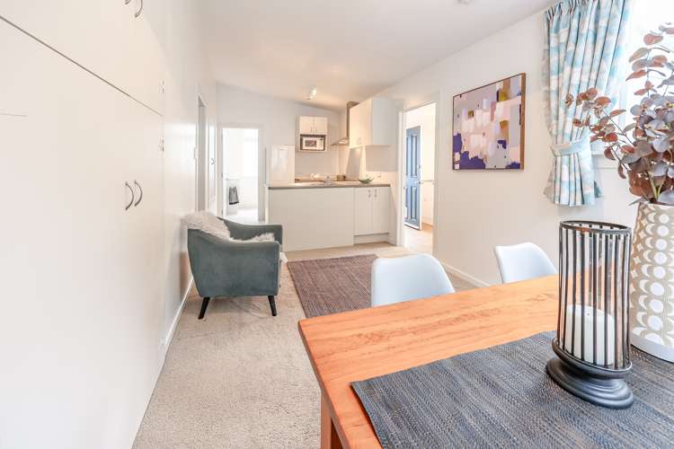 35 Crown Street North East Valley_11