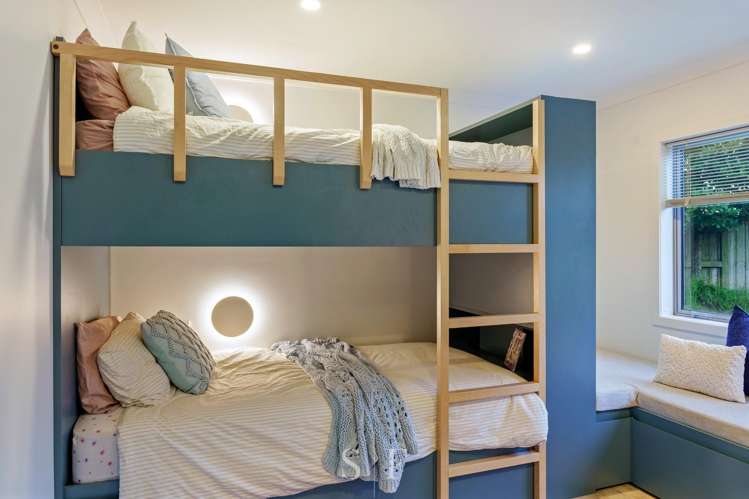  155 Field Way Waikanae Beach_13
