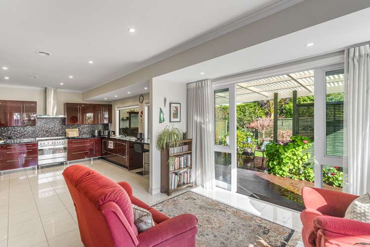 1 Fraser Road Narrow Neck_7