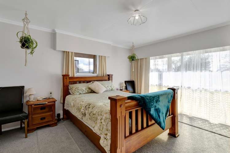 37 Warwick Road Stratford_15