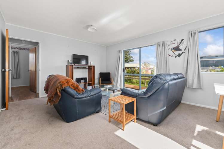 42 Rutherford Drive Waikanae Beach_11