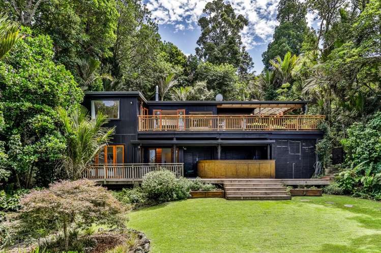 13 Takahe Road Titirangi_37