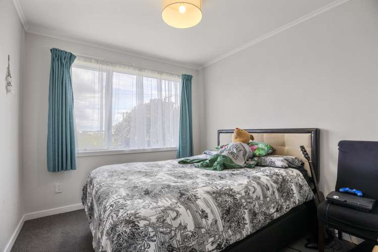 18 Farnborough Crescent Mangere_13