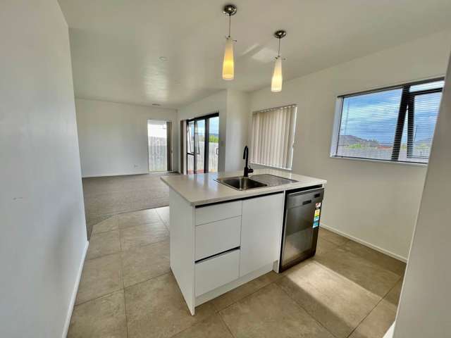 7 Opouatu Avenue Glenbrook_2