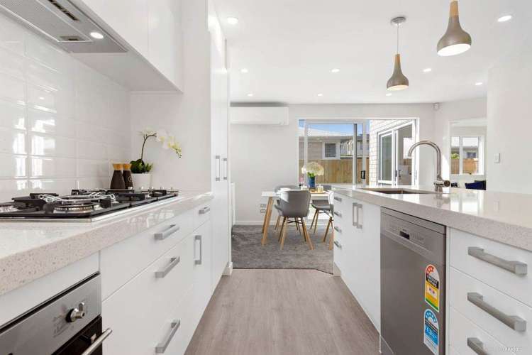 2 Crieff Place Te Atatu Peninsula_5