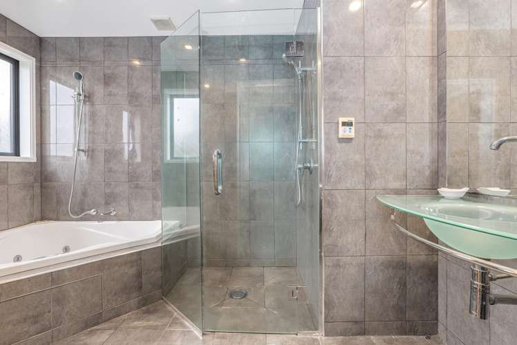 154 Kahu Road Paremata_25