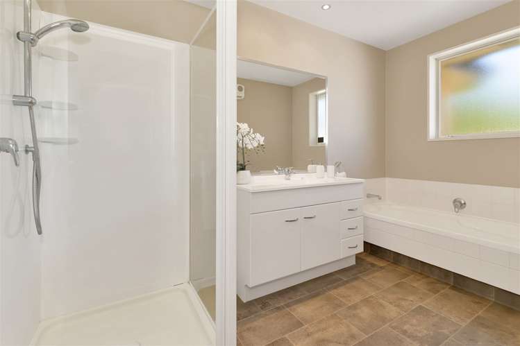 2 Hillview Place Amberley_13