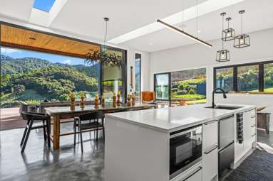 120 Robert Hastie Drive_4