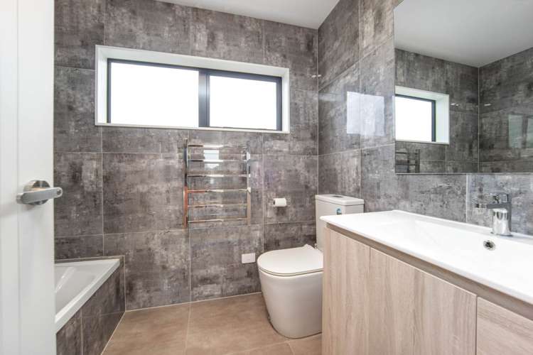 3/26 Long Bay Drive Torbay_11