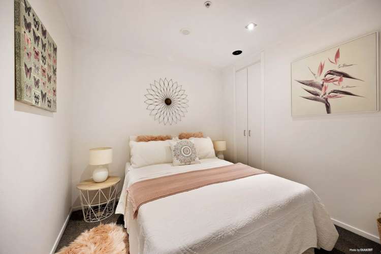 G04/430 Queen Street Auckland Central_5