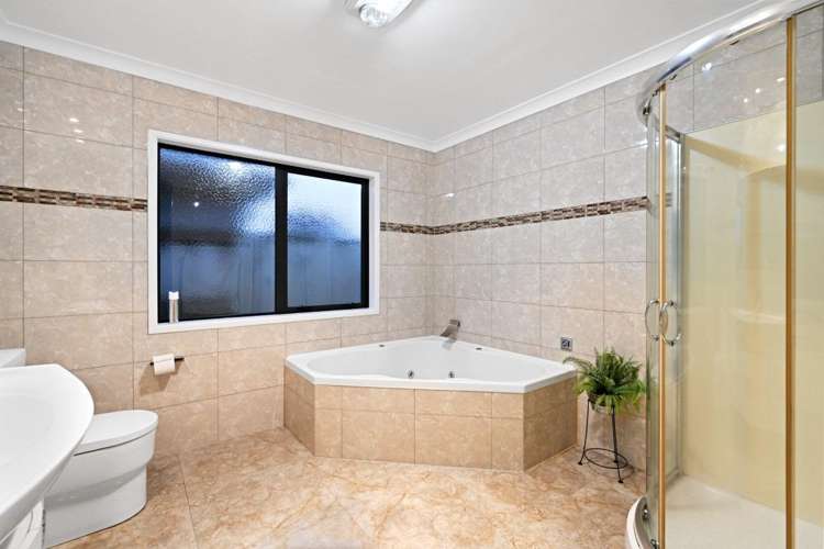 14 Castleton Way 2743_12