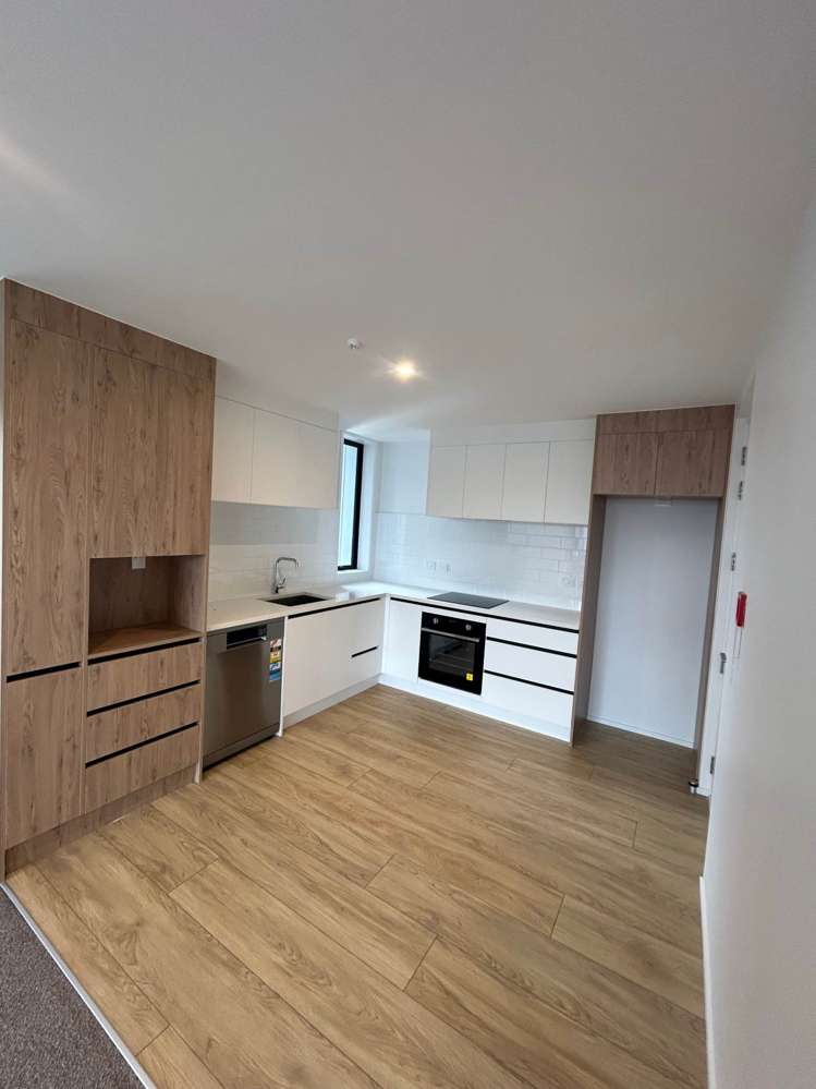 4/16 Treasure Lane Te Atatu South_1