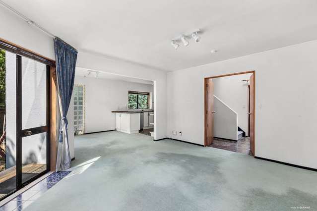 2/6 Mira Place Windsor Park_2